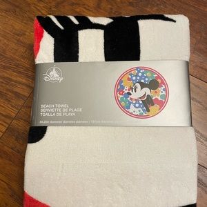Disney stores Minnie mouse round beach towel